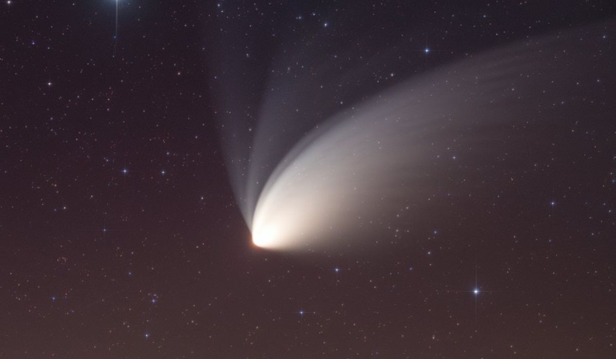 Understanding Comets: The Celestial Wonders in Our Skies